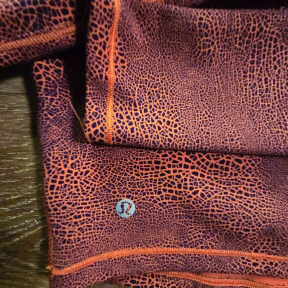 Lululemon Red Fitted Long Sleeve Crop Top - Picture 6 of 6